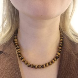 Halskde med Tigerje sten